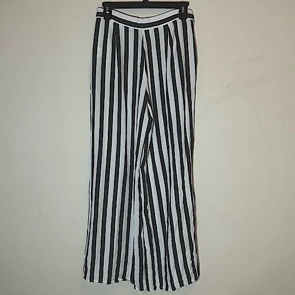 Tobi Just Right Wide Leg Pants - Picture 7 of 9
